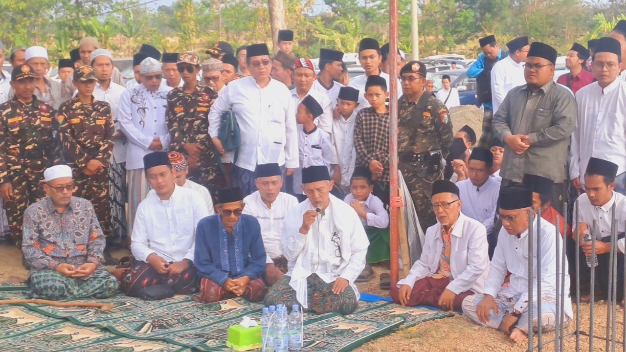 Peletakan Batu Pertama Gedung Madrasah Lirboyo V Cabang Majalengka