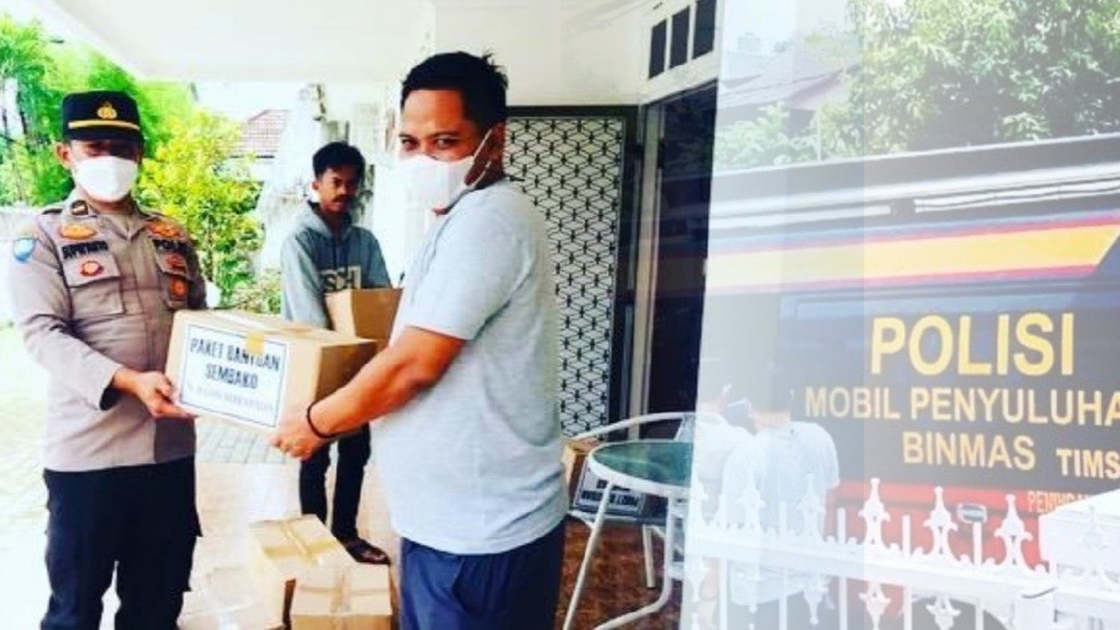 Bentuk Peduli Pada Masyarakat, Rampai Nusantara Salurkan Paket Bantuan Sembako