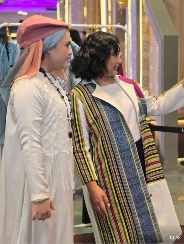 Komunitas Bumi Wastra Nusantara Hadirkan Karya Joemarnie Fare